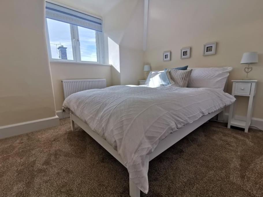 בוגנור רג'יס Beautiful Gate House A 4 Minute Walk From Beach מראה חיצוני תמונה