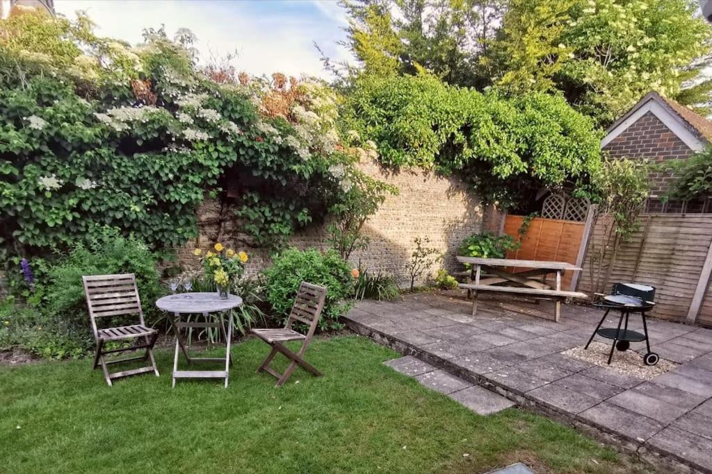 בוגנור רג'יס Beautiful Gate House A 4 Minute Walk From Beach מראה חיצוני תמונה