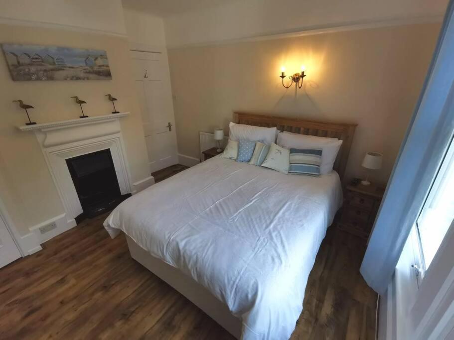 בוגנור רג'יס Beautiful Gate House A 4 Minute Walk From Beach מראה חיצוני תמונה